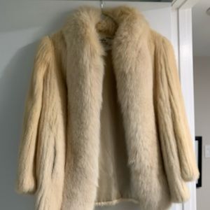 Vintage Mink coat off white in good condition